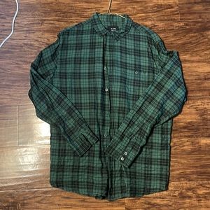 Globe green and black men’s button down 100% cotton shirt